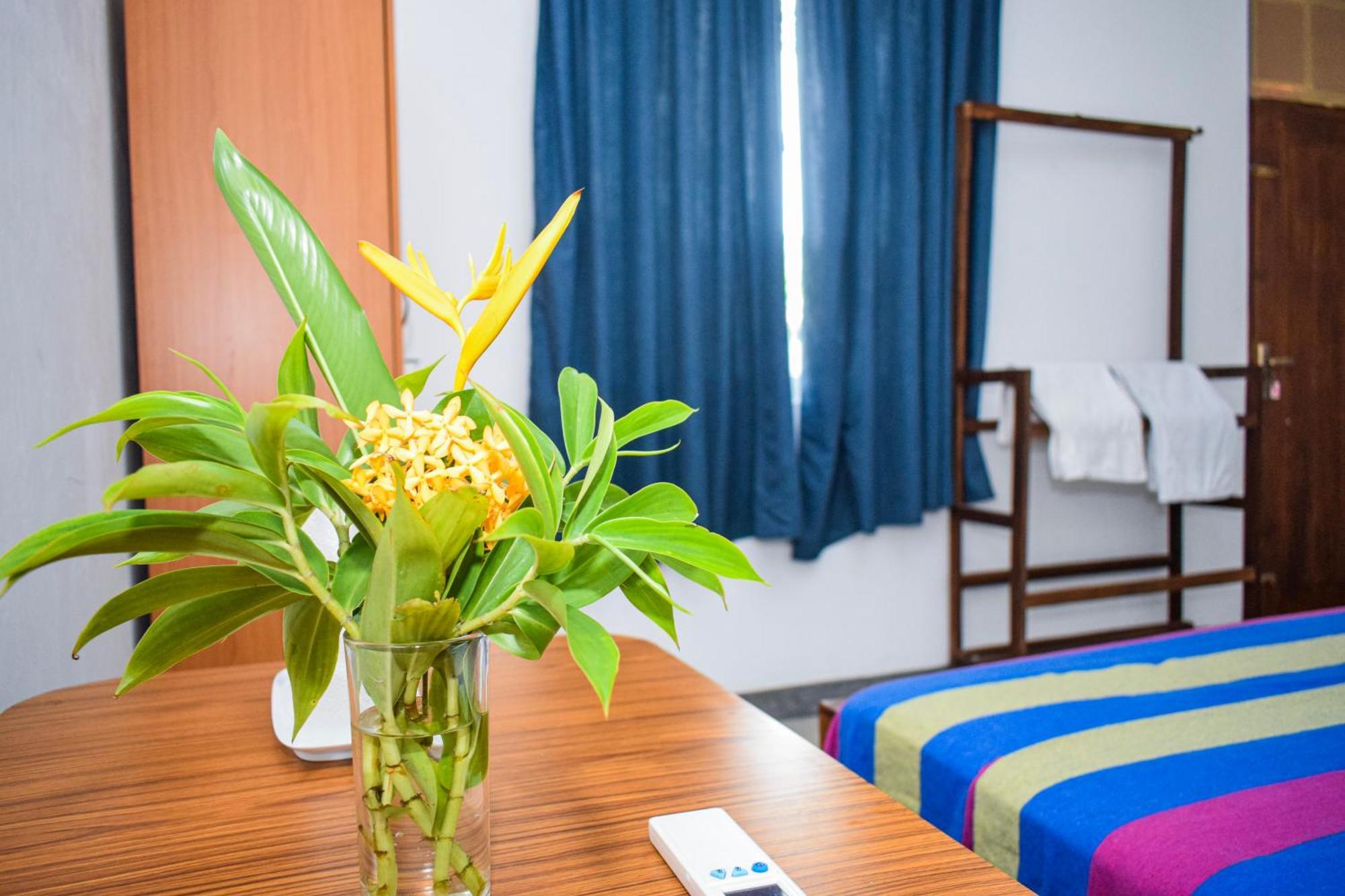 The Emerald Guest House & Villa 乌纳瓦图纳 外观 照片